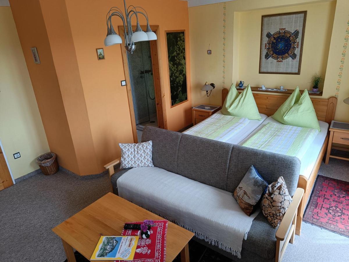 Haus Sundl - Privatzimmer Emmersdorf an der Donau Eksteriør bilde