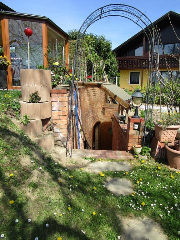 Haus Sundl - Privatzimmer Emmersdorf an der Donau Eksteriør bilde